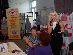 Künstler helfen Kinder - Mit Musik zur Menschlichkeit